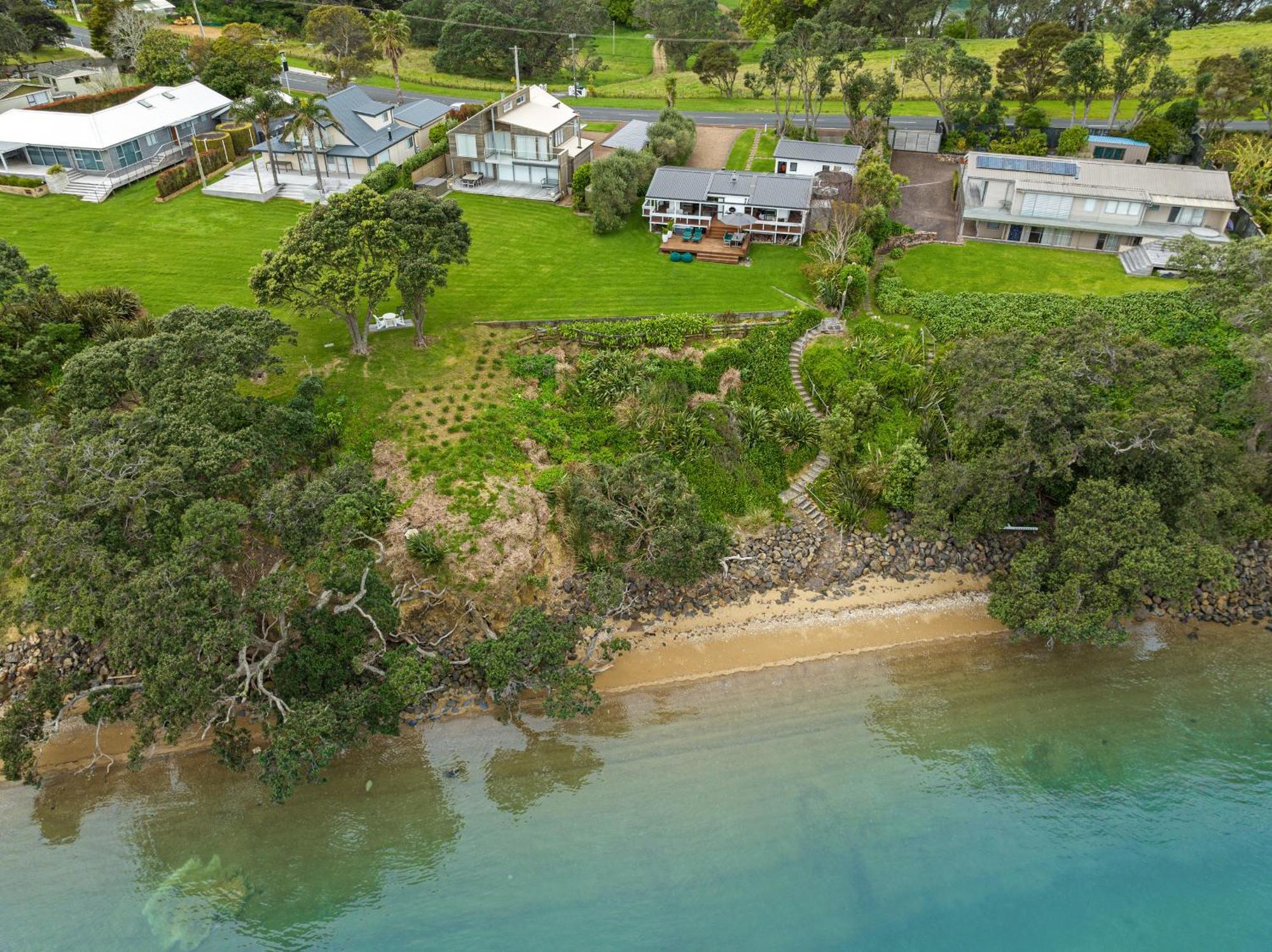Peaceful Picnic Bay - Surfdale Holiday Home Экстерьер фото